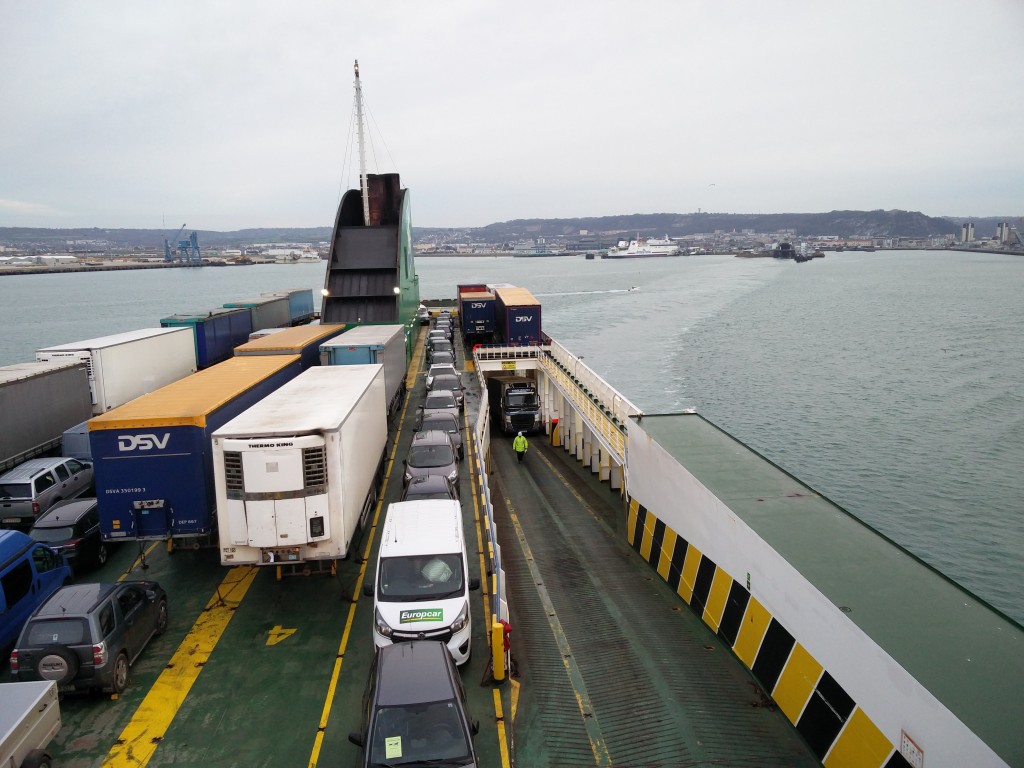 Fährenabfahrt in Cherbourg